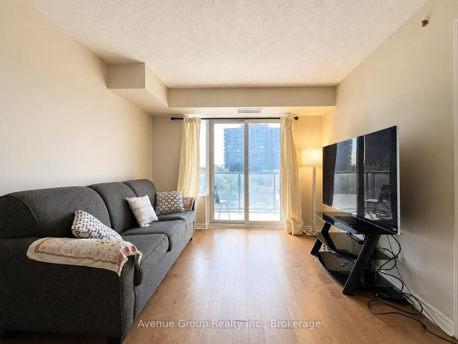 Photo 4 of Unit 527, 35 Saranac Boulevard, Toronto, Englemount-Lawrence — HOMEH