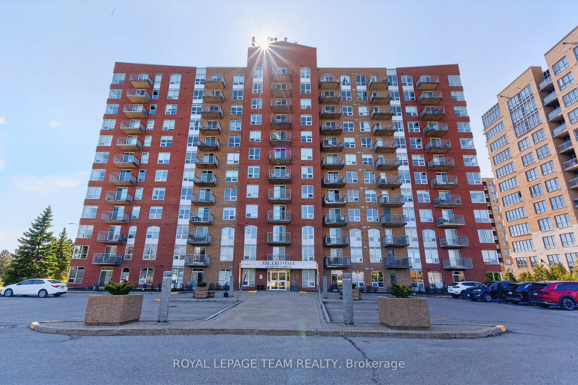 Photo 3 of Unit 811, 120 Grant Carman Drive, Ottawa, Borden Farm/Stewart Farm/Carleton Heights/Parkwood Hills — HOMEH