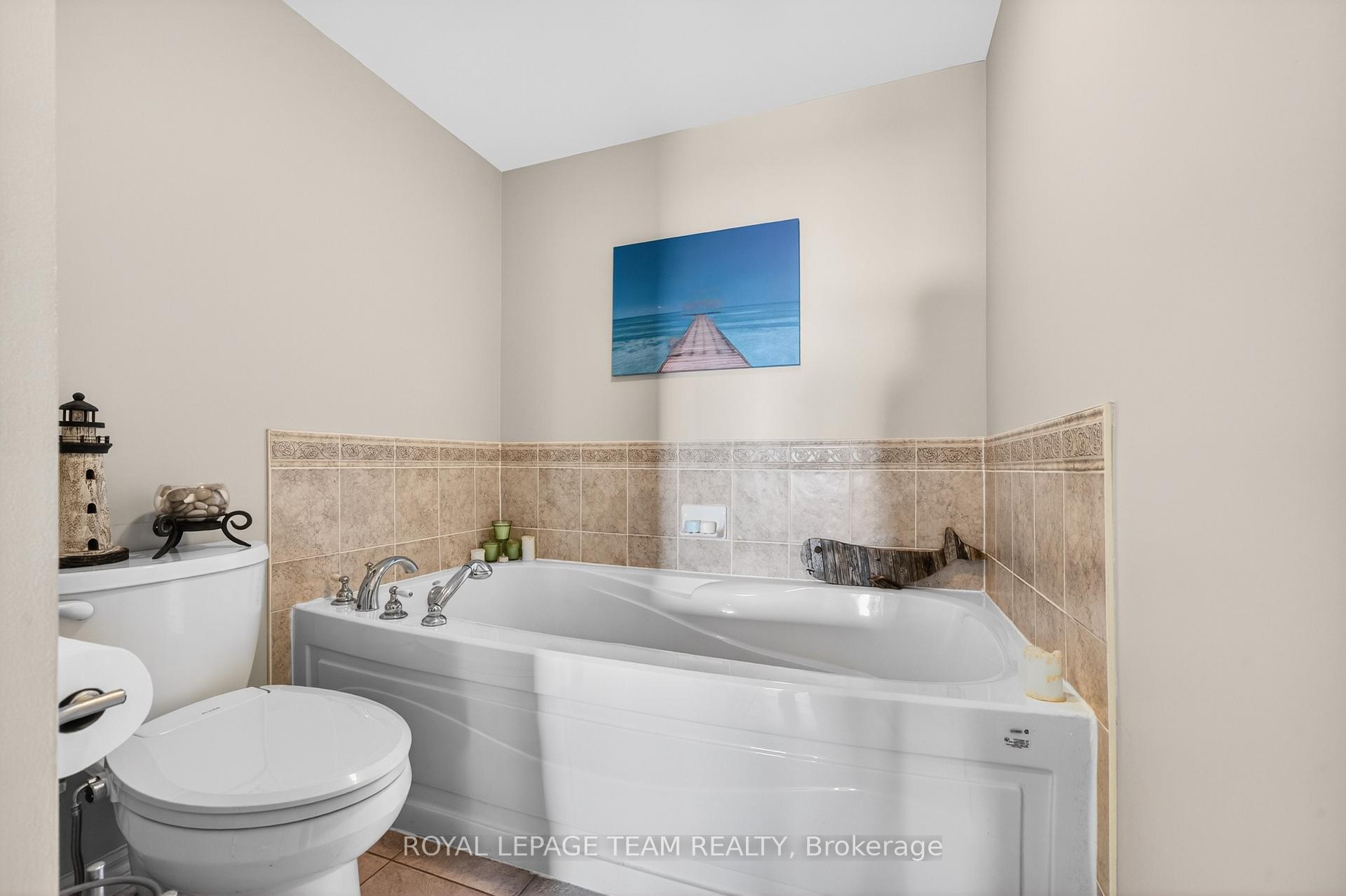 Photo 33 of Unit 811, 120 Grant Carman Drive, Ottawa, Borden Farm/Stewart Farm/Carleton Heights/Parkwood Hills — HOMEH