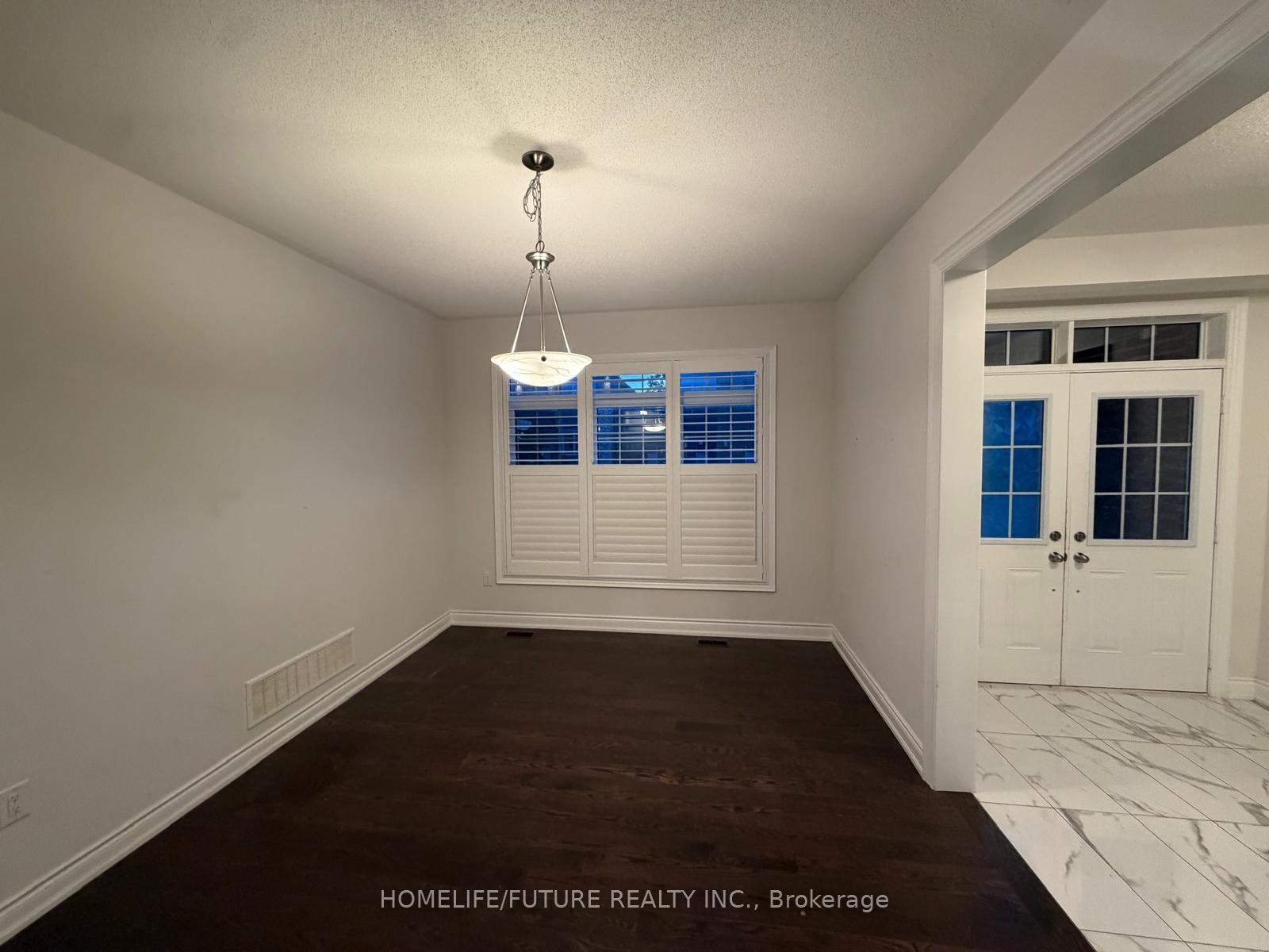 Photo 10 of Unit Main & 2nd, 45 Pristine Trail, Cavan Monaghan, Cavan Twp — HOMEH