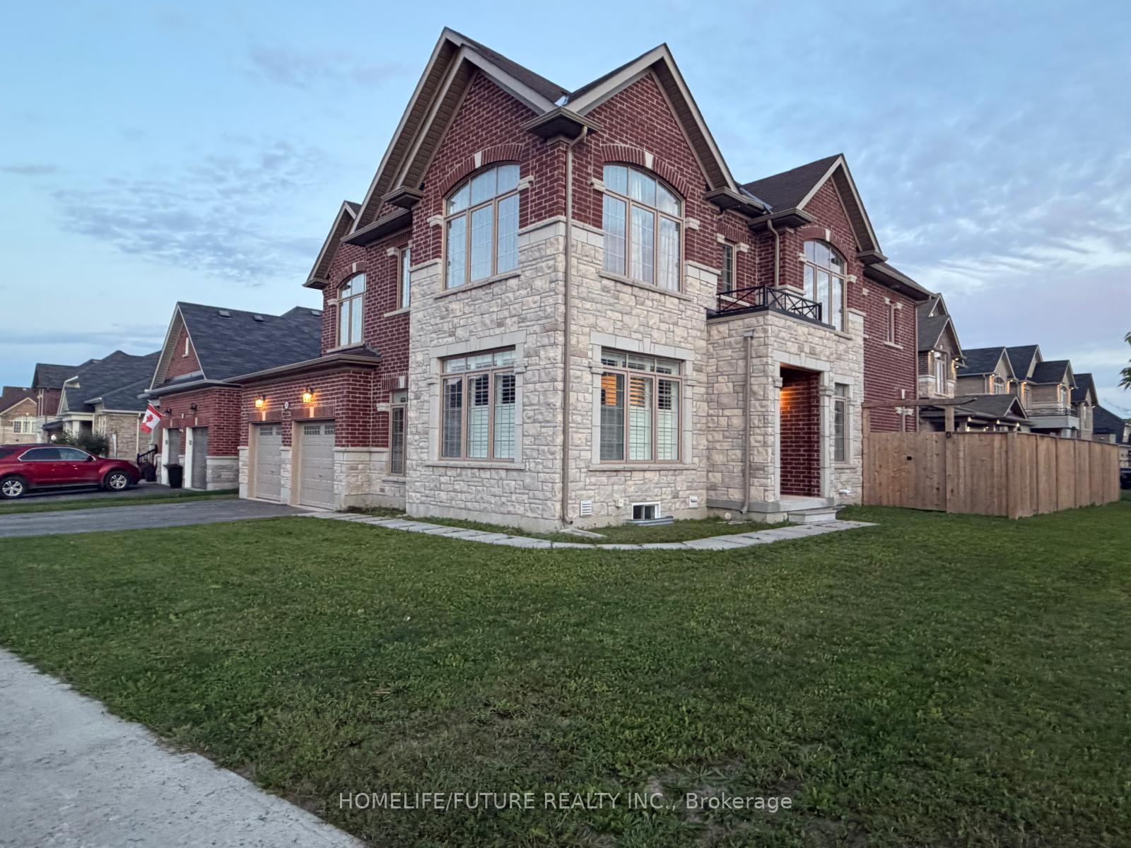 Photo 12 of Unit Main & 2nd, 45 Pristine Trail, Cavan Monaghan, Cavan Twp — HOMEH