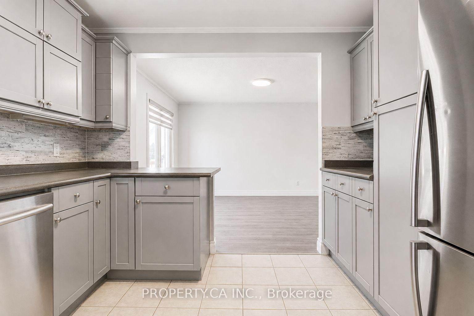 Photo 4 of 71 Highpark Avenue, Kitchener, Vanier - Kitchener — HOMEH