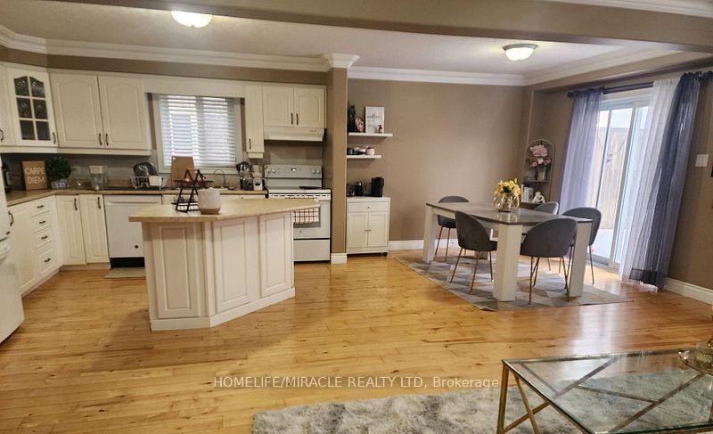Photo 4 of 388 Thomas Slee Drive, Kitchener, Doon South — HOMEH