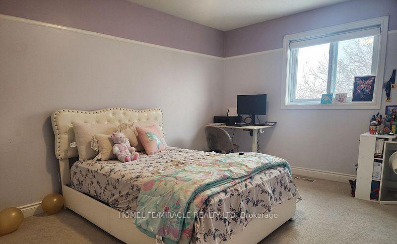 Photo 6 of 388 Thomas Slee Drive, Kitchener, Doon South — HOMEH