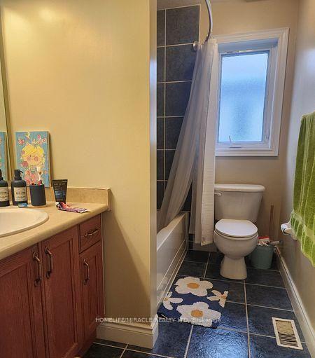Photo 7 of 388 Thomas Slee Drive, Kitchener, Doon South — HOMEH