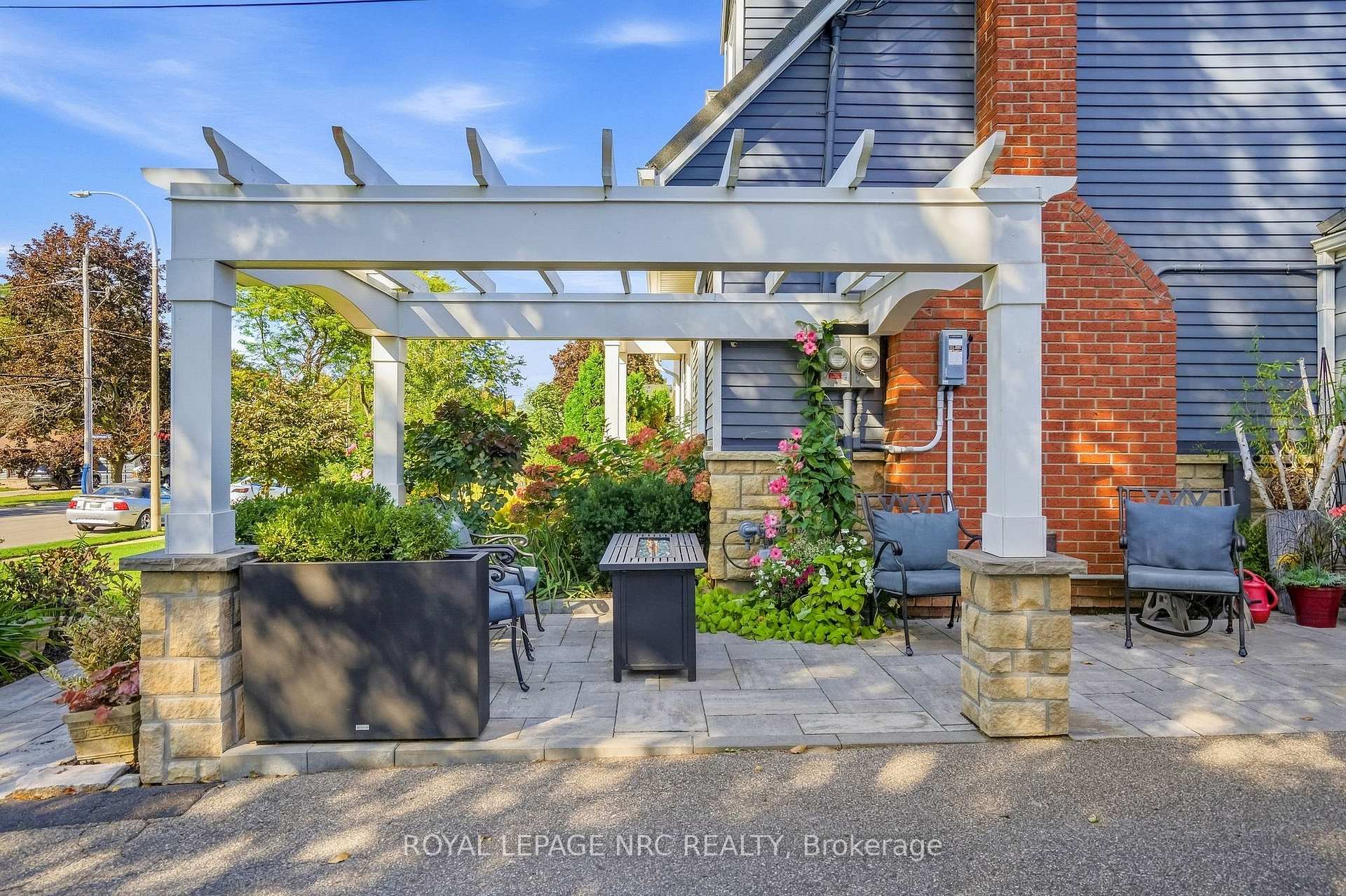 Photo 5 of 366 Book Road, Grimsby, Grimsby Beach — HOMEH