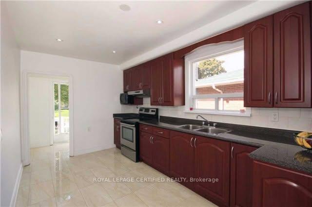 Photo 7 of Unit Main, 109 Hiscock Boulevard, Scarborough, Woburn — HOMEH