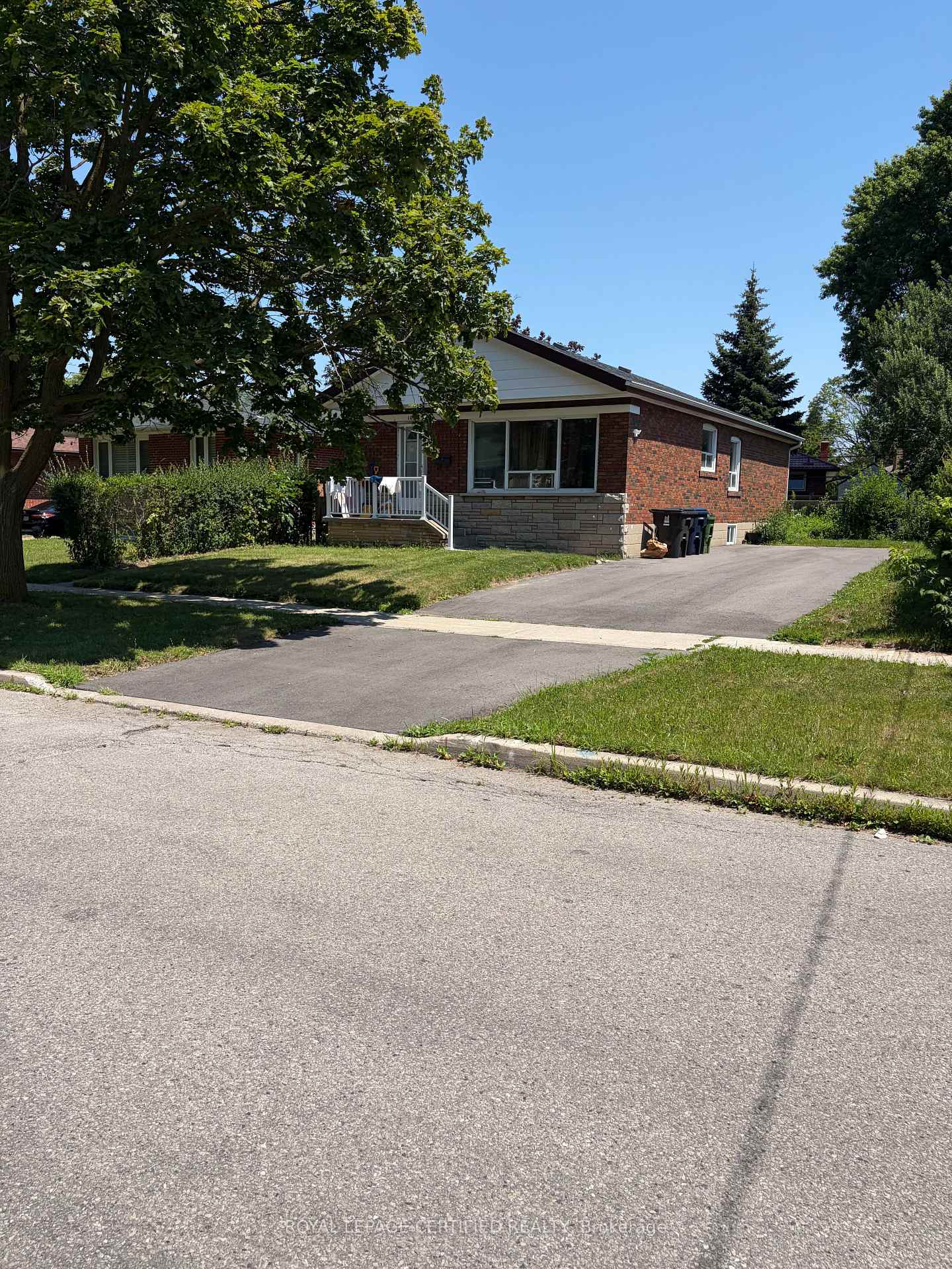Photo 13 of Unit Main, 109 Hiscock Boulevard, Scarborough, Woburn — HOMEH