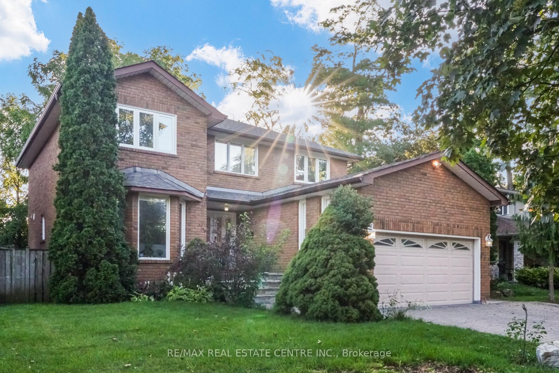 Photo 1 of Unit Upper Level, 167 Whitchurch Mews, Mississauga, Cooksville — HOMEH