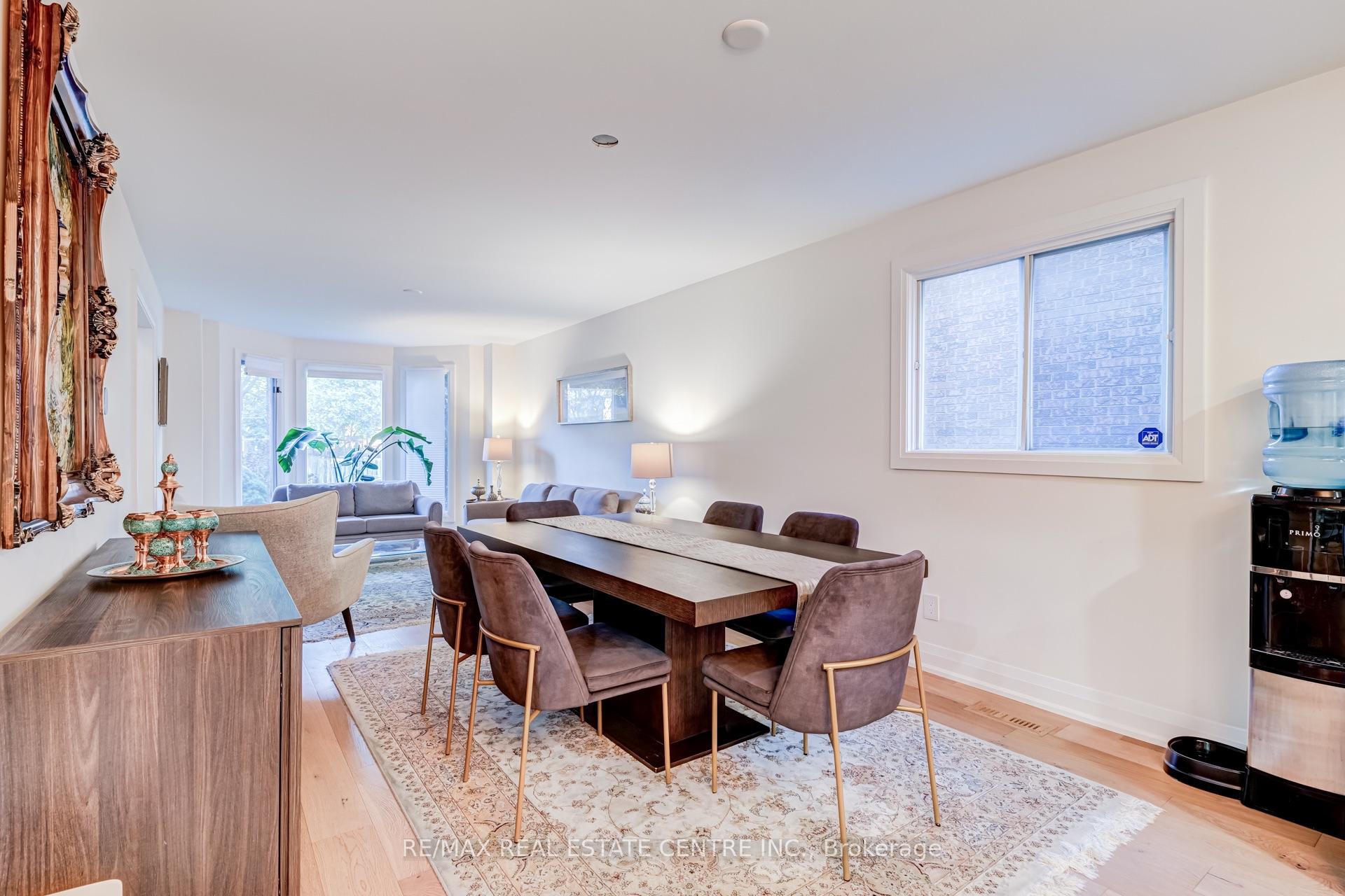 Photo 9 of Unit Upper Level, 167 Whitchurch Mews, Mississauga, Cooksville — HOMEH