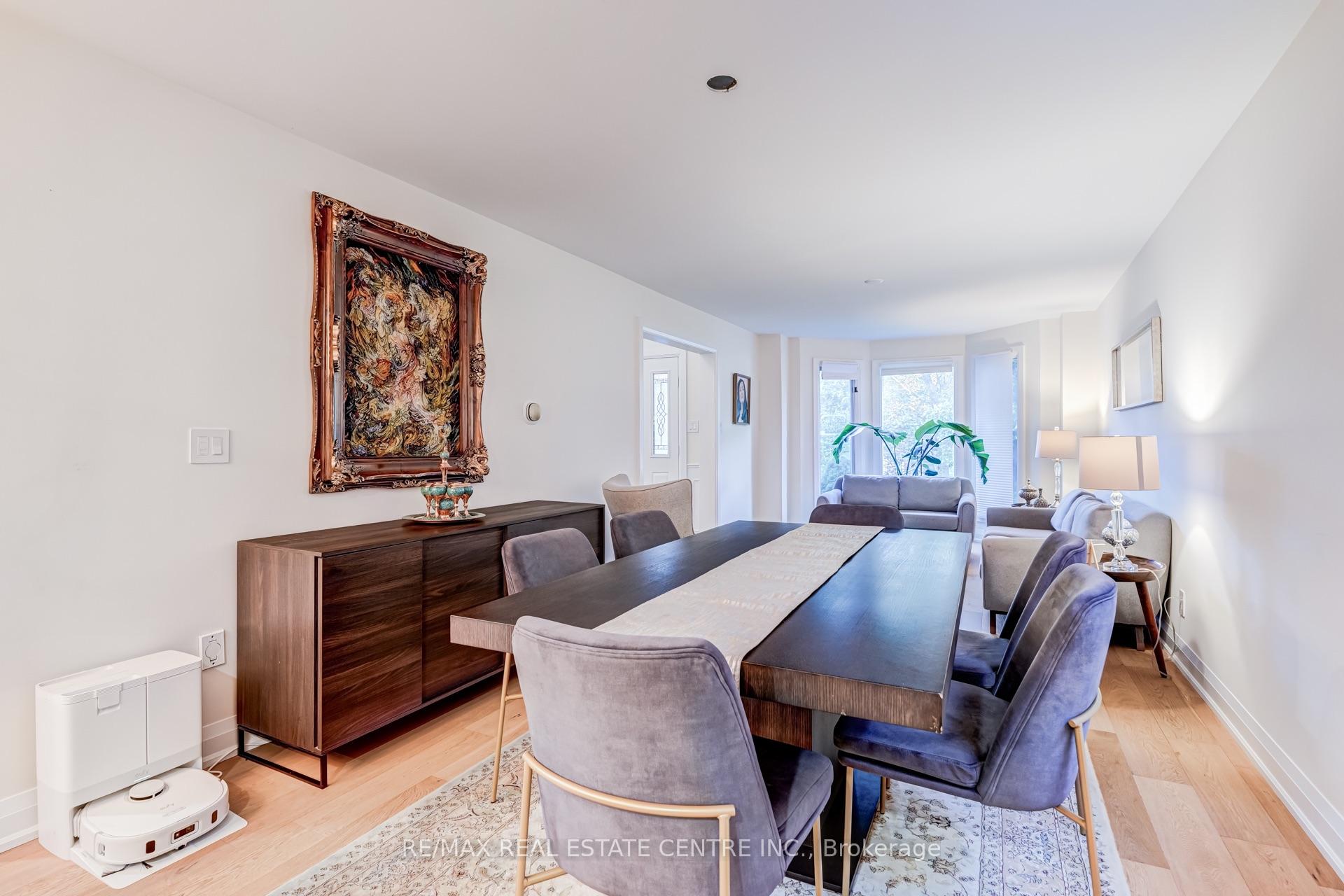 Photo 10 of Unit Upper Level, 167 Whitchurch Mews, Mississauga, Cooksville — HOMEH
