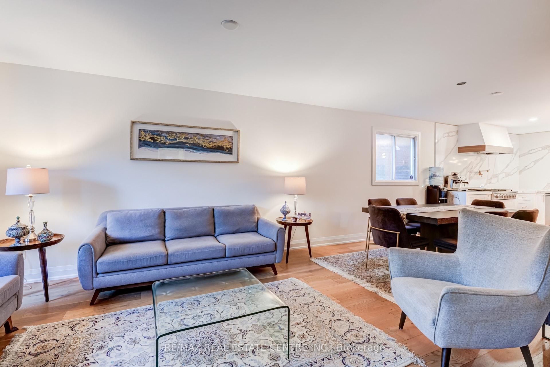 Photo 11 of Unit Upper Level, 167 Whitchurch Mews, Mississauga, Cooksville — HOMEH