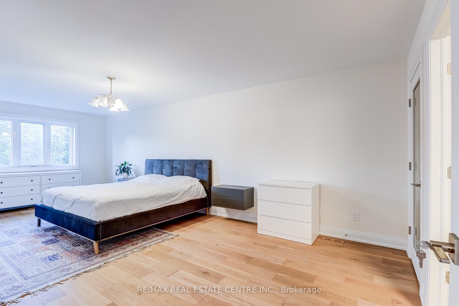 Photo 14 of Unit Upper Level, 167 Whitchurch Mews, Mississauga, Cooksville — HOMEH