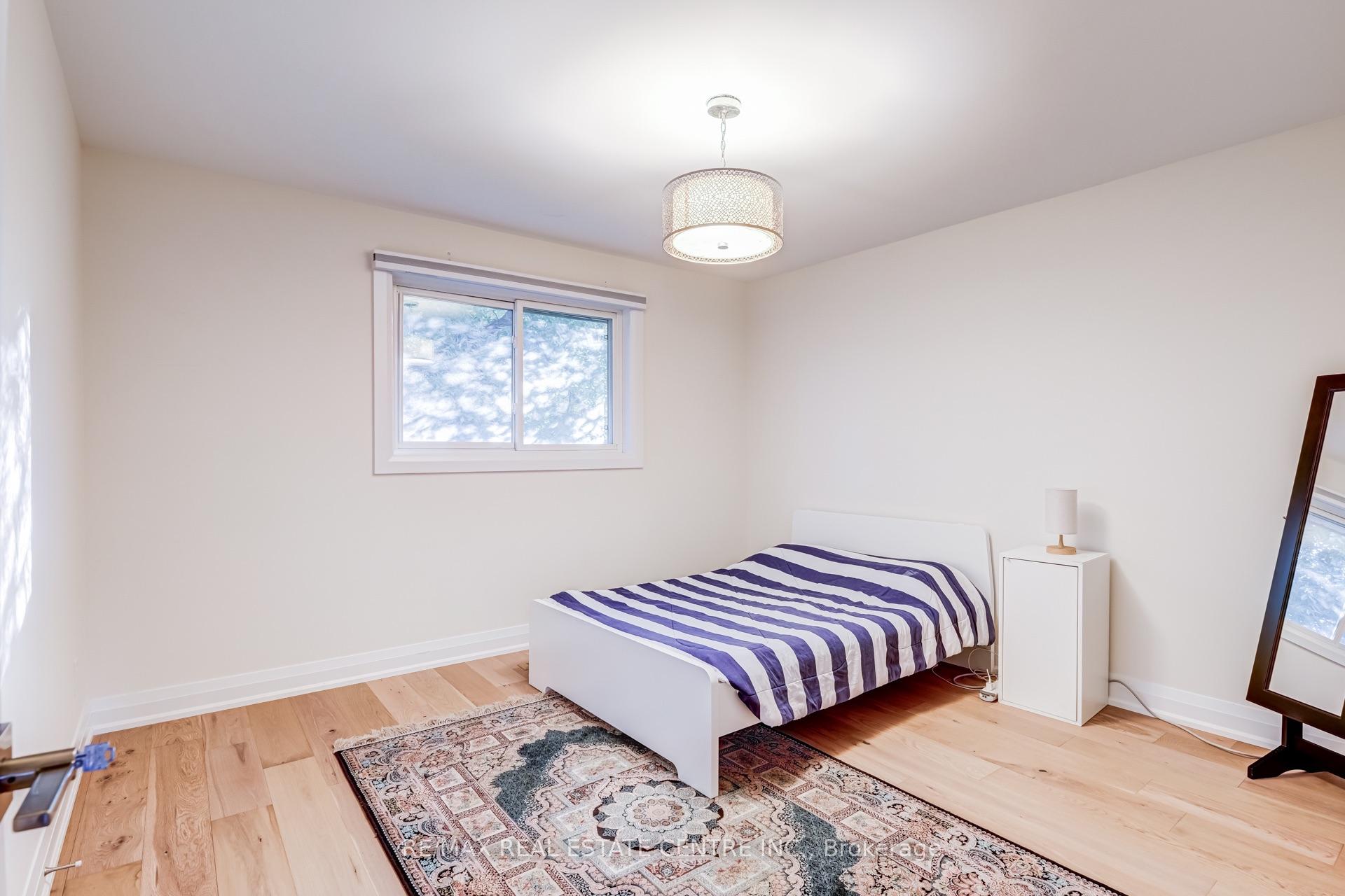 Photo 18 of Unit Upper Level, 167 Whitchurch Mews, Mississauga, Cooksville — HOMEH