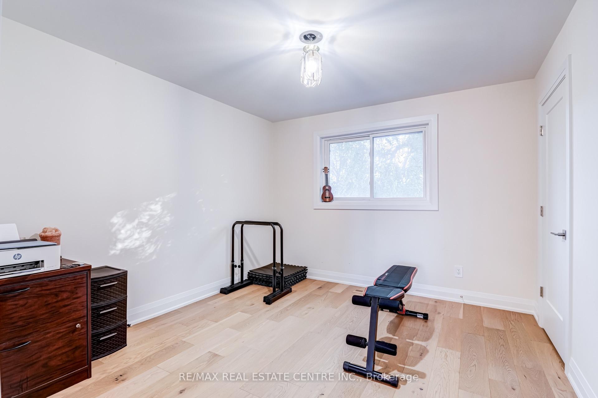 Photo 22 of Unit Upper Level, 167 Whitchurch Mews, Mississauga, Cooksville — HOMEH