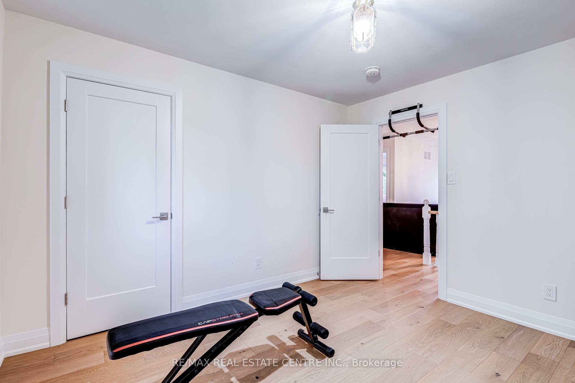 Photo 23 of Unit Upper Level, 167 Whitchurch Mews, Mississauga, Cooksville — HOMEH