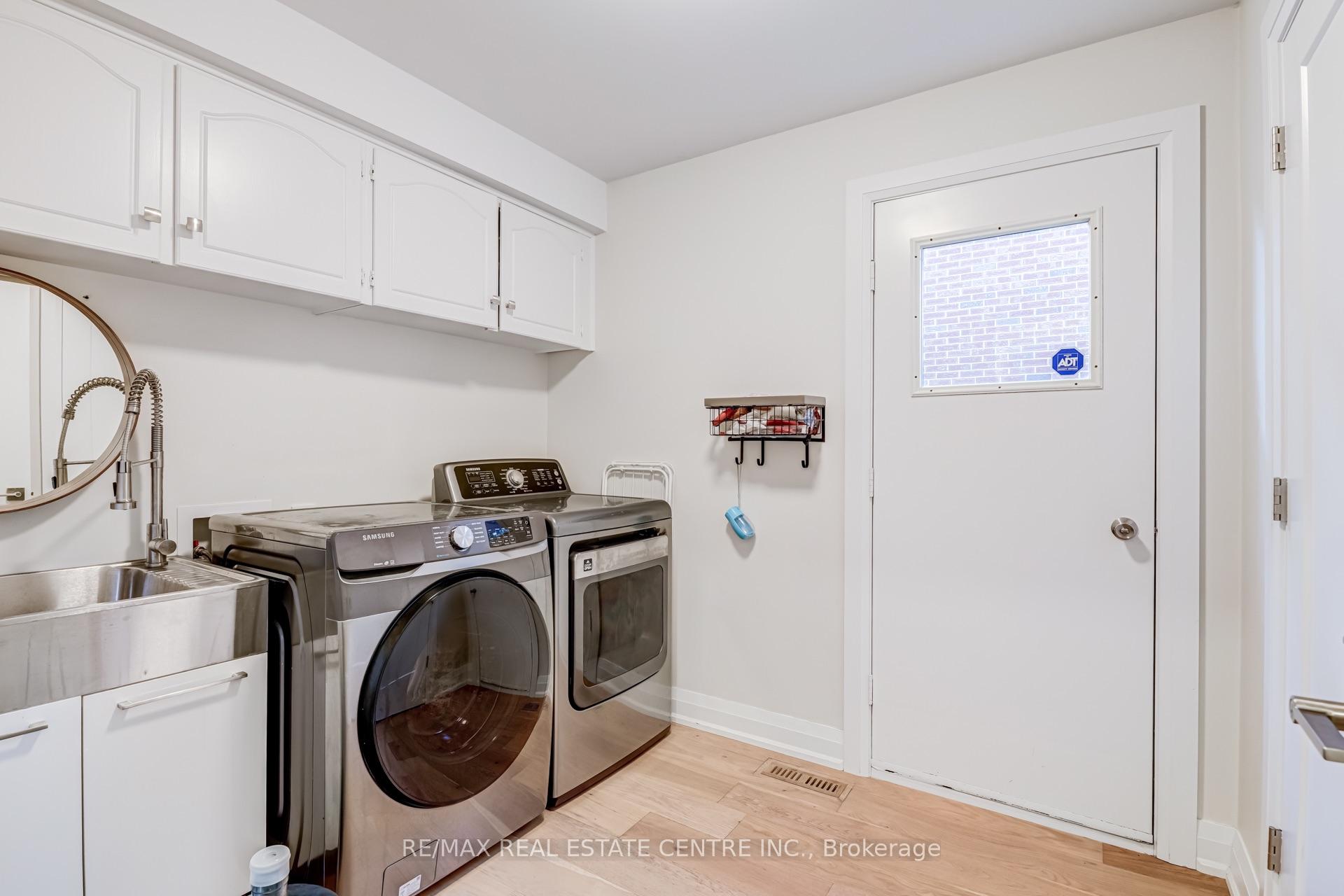 Photo 25 of Unit Upper Level, 167 Whitchurch Mews, Mississauga, Cooksville — HOMEH