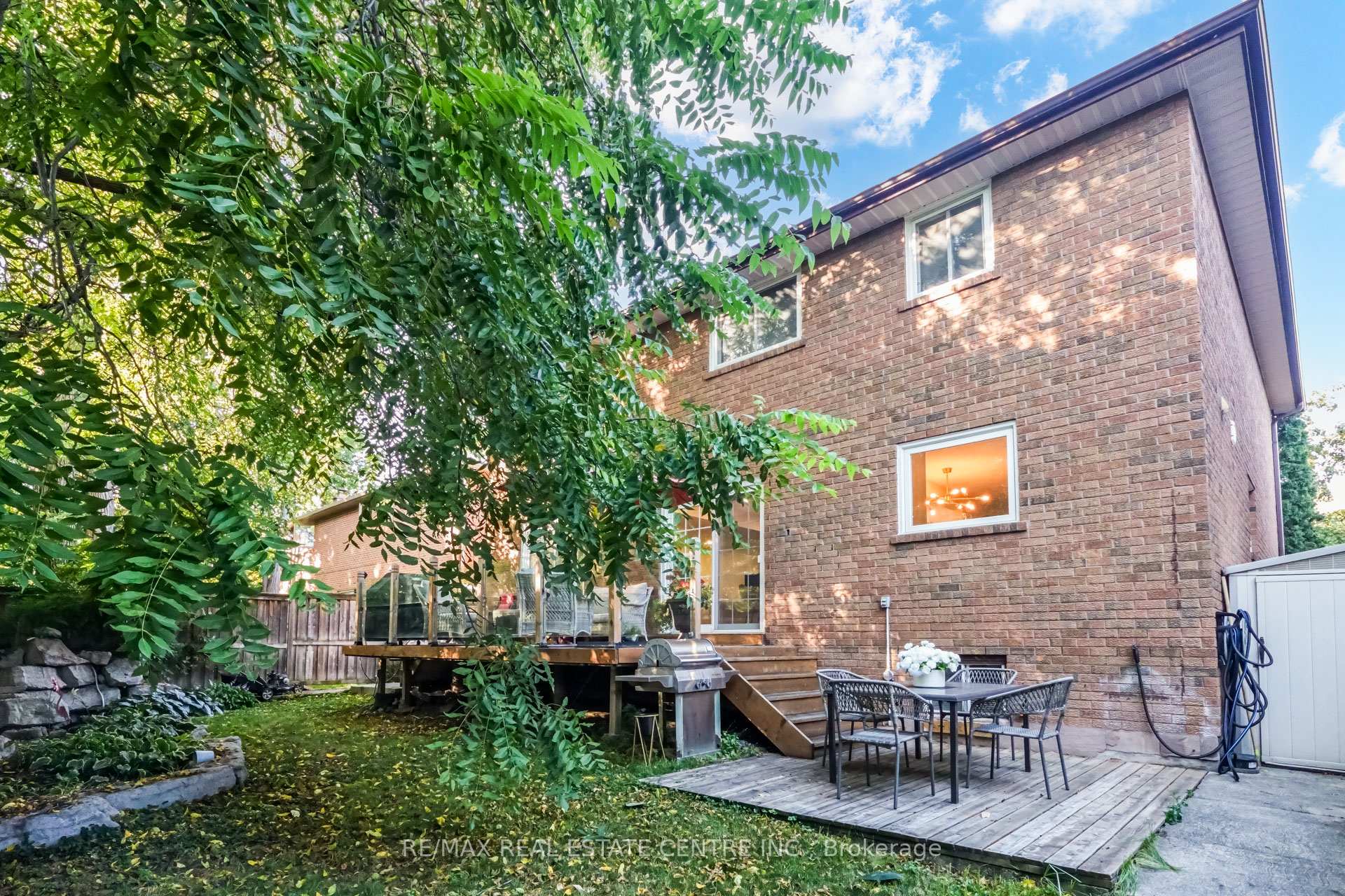 Photo 28 of Unit Upper Level, 167 Whitchurch Mews, Mississauga, Cooksville — HOMEH