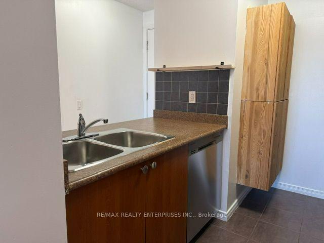 Photo 10 of Unit 1310, 61 Heintzman Street, Toronto, Junction Area — HOMEH