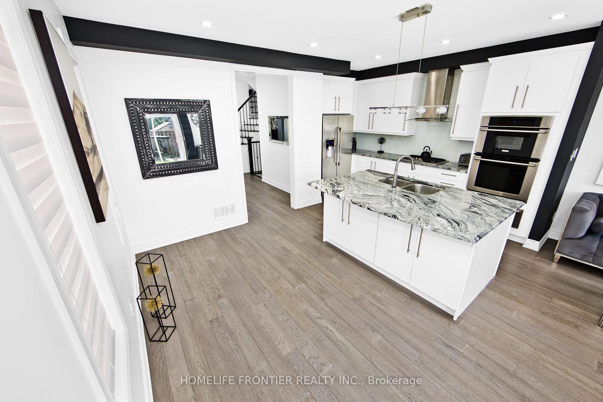 Photo 11 of 112 Narbonne Crescent, Hamilton, Stoney Creek — HOMEH
