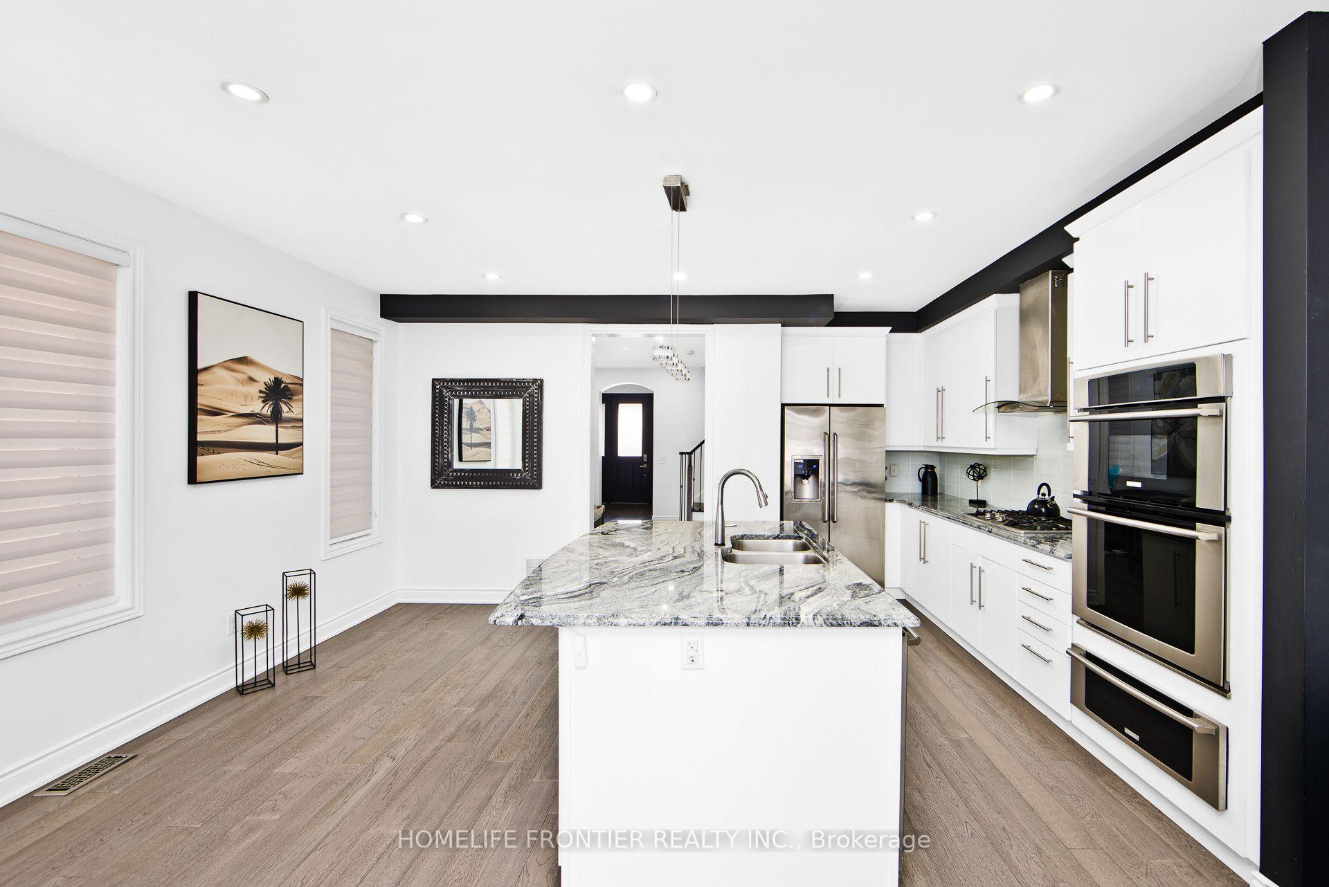 Photo 12 of 112 Narbonne Crescent, Hamilton, Stoney Creek — HOMEH