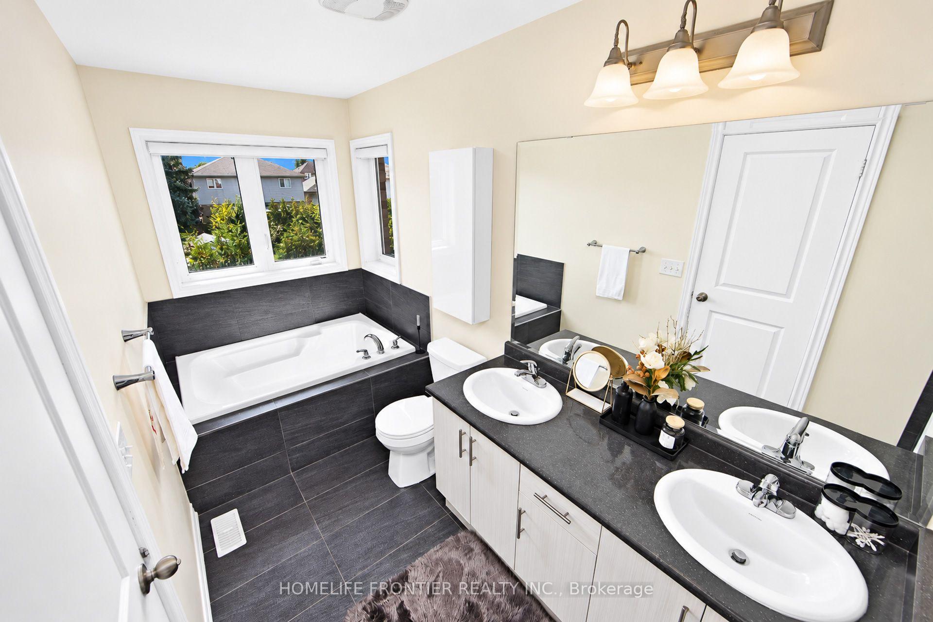 Photo 16 of 112 Narbonne Crescent, Hamilton, Stoney Creek — HOMEH