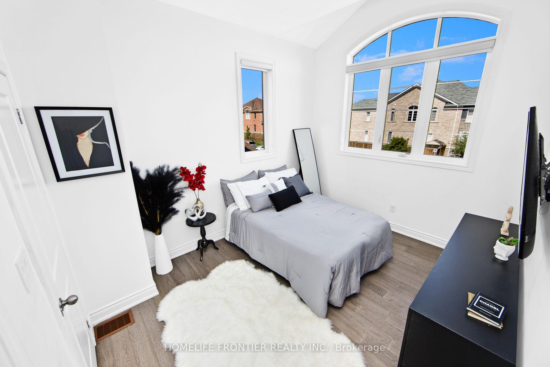 Photo 17 of 112 Narbonne Crescent, Hamilton, Stoney Creek — HOMEH