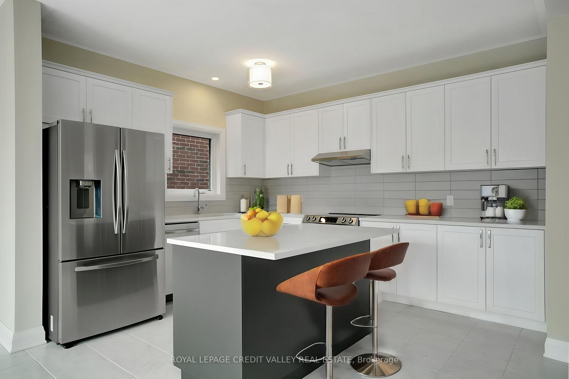 Photo 13 of 375 Chokecherry Crescent, Waterloo, Columbia Forest/Clair Hills — HOMEH