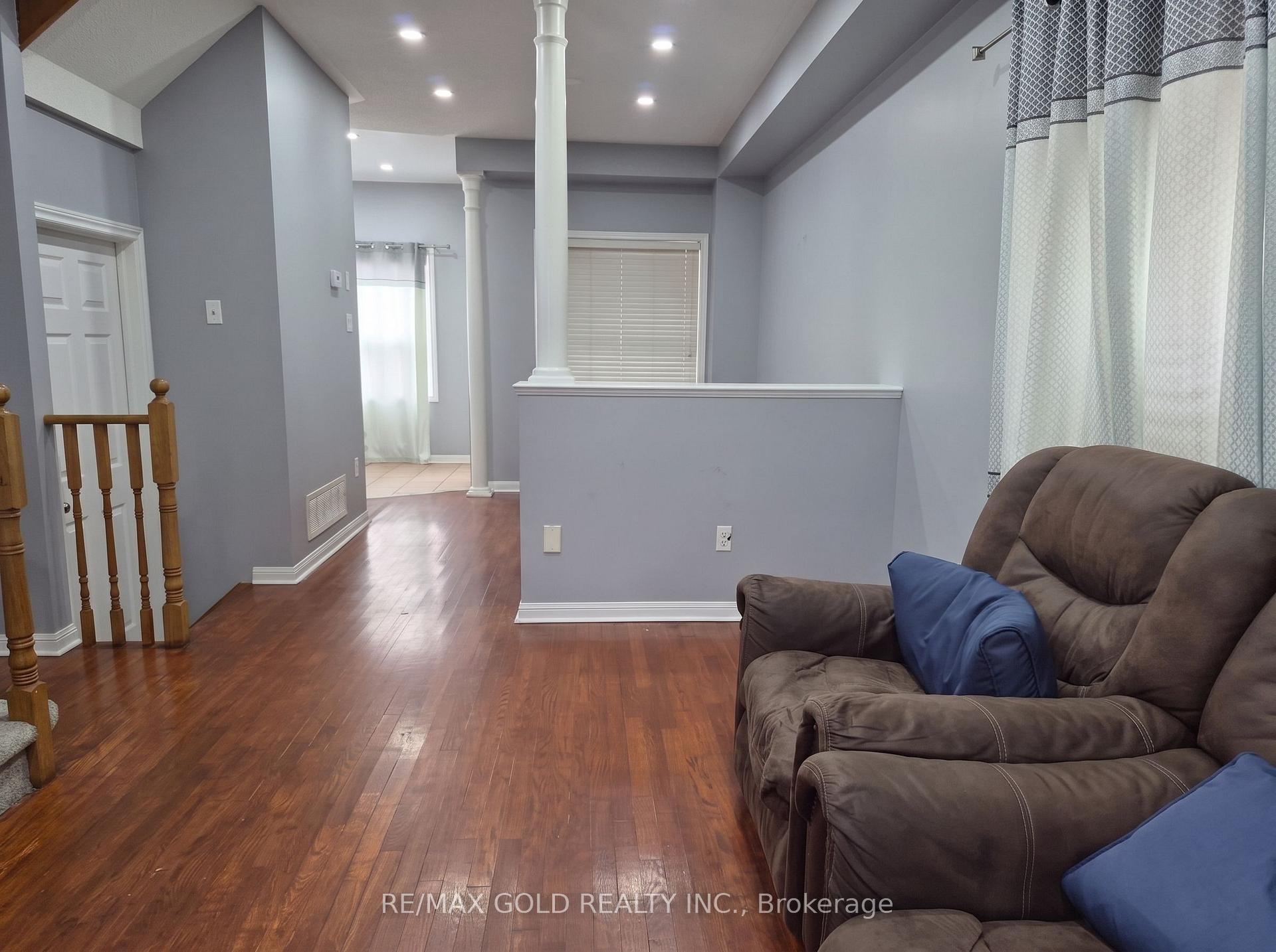 Photo 3 of 22 Blue Whale Boulevard, Brampton, Sandringham-Wellington — HOMEH