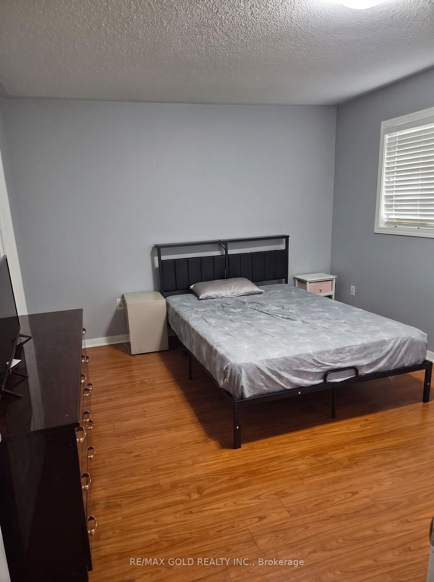 Photo 11 of 22 Blue Whale Boulevard, Brampton, Sandringham-Wellington — HOMEH
