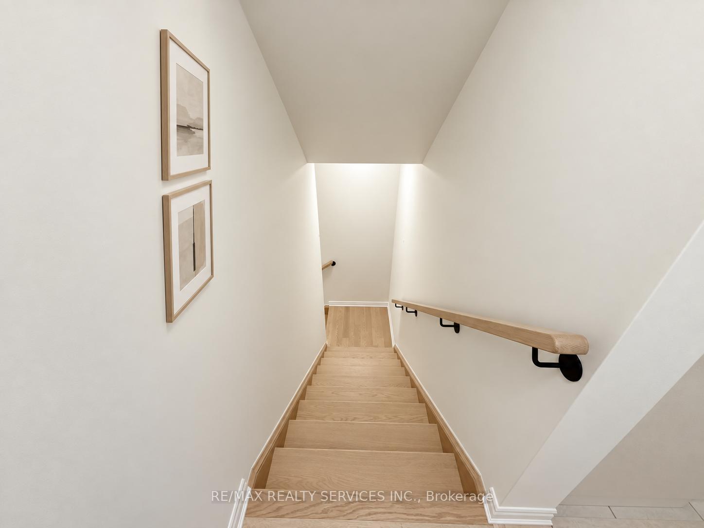 Photo 9 of 48 Thornbird Crescent, Brampton, Northwest Brampton — HOMEH