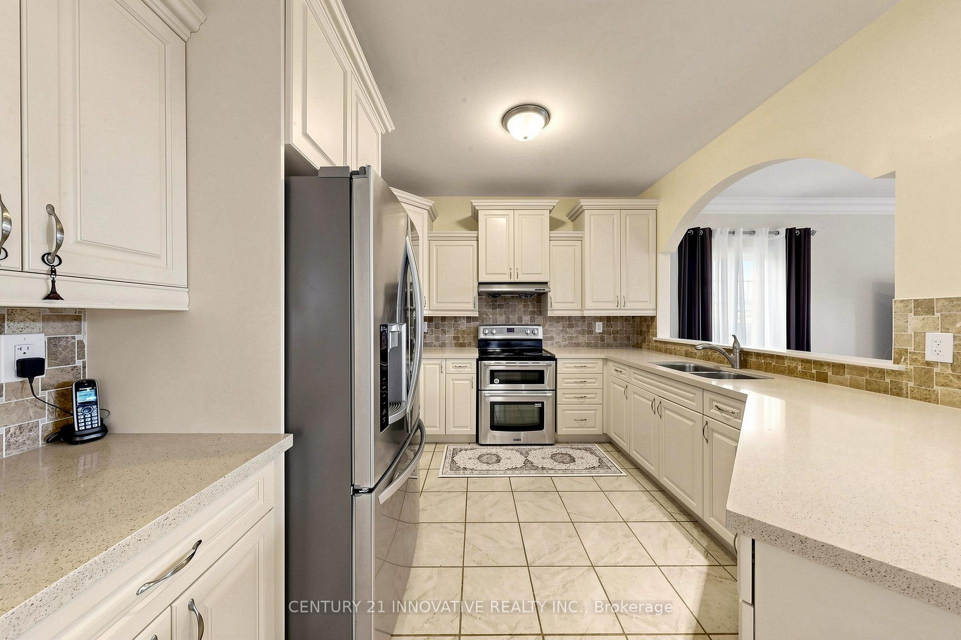 Photo 17 of 55 Sharplin Drive, Ajax, South East — HOMEH