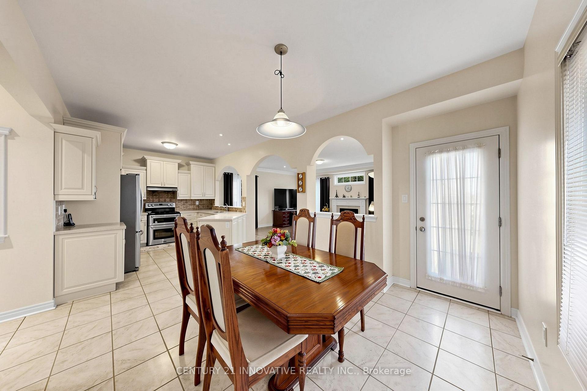 Photo 21 of 55 Sharplin Drive, Ajax, South East — HOMEH