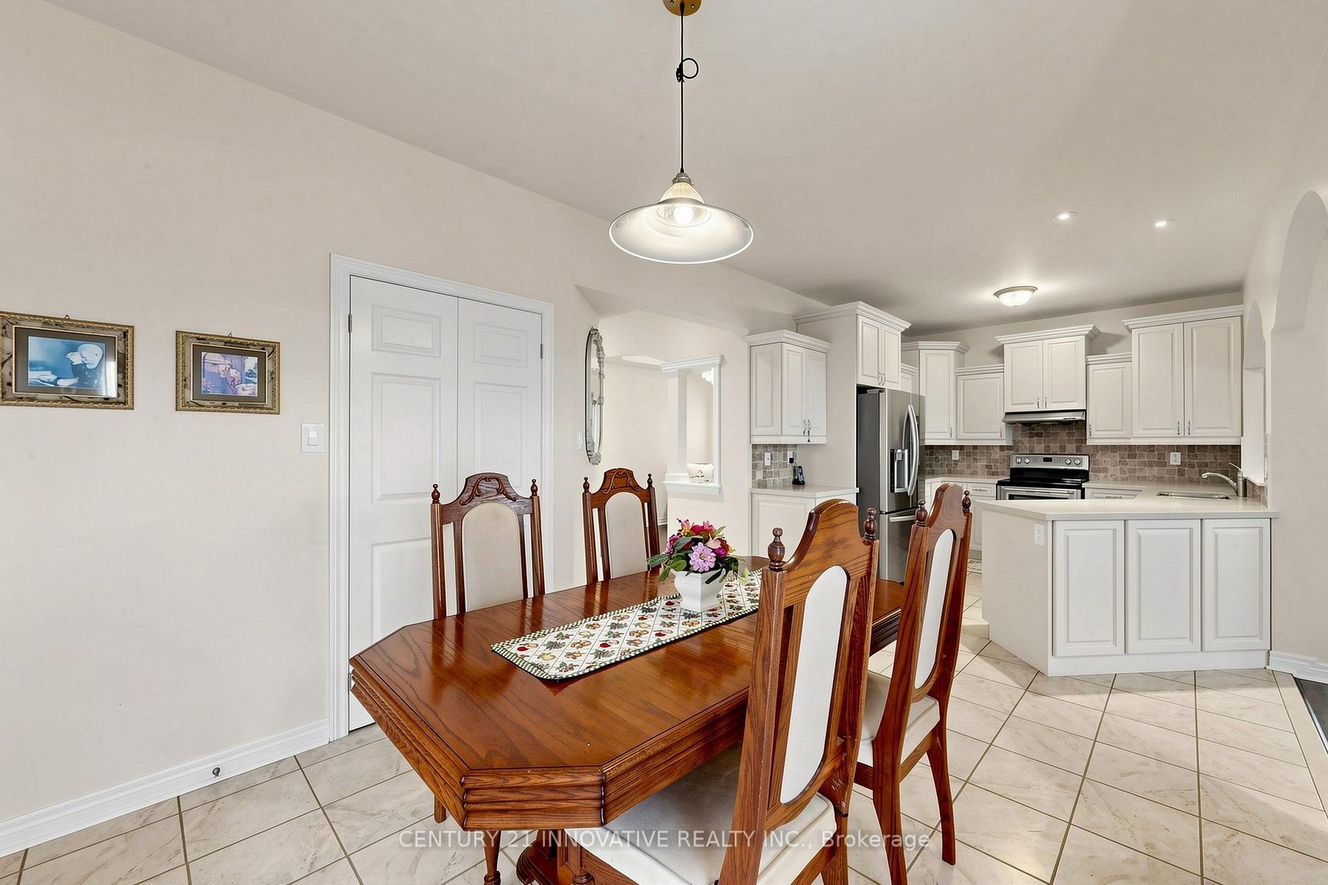 Photo 22 of 55 Sharplin Drive, Ajax, South East — HOMEH