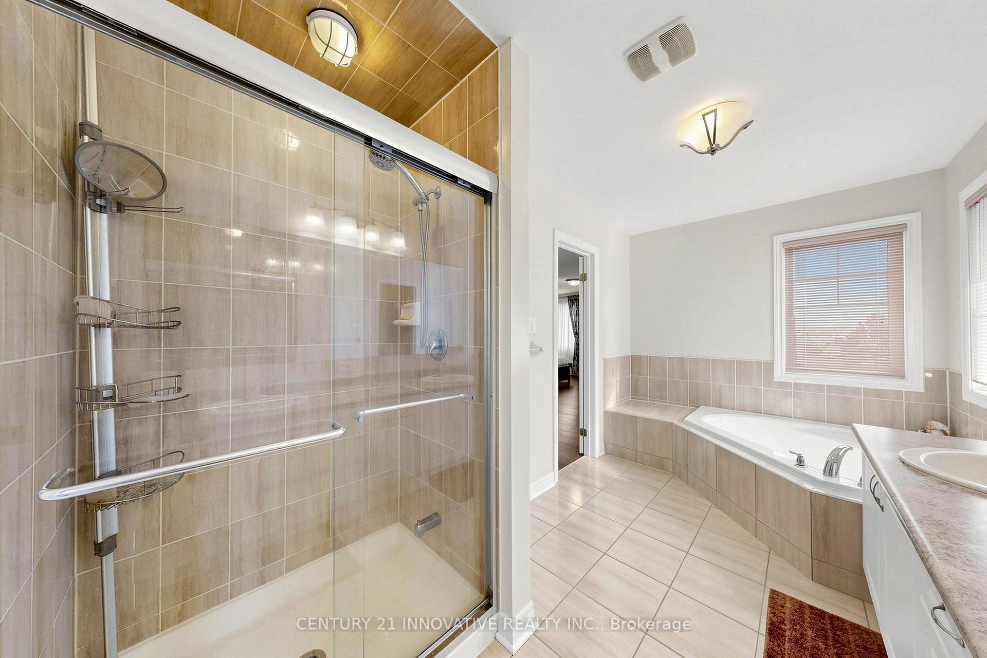 Photo 30 of 55 Sharplin Drive, Ajax, South East — HOMEH