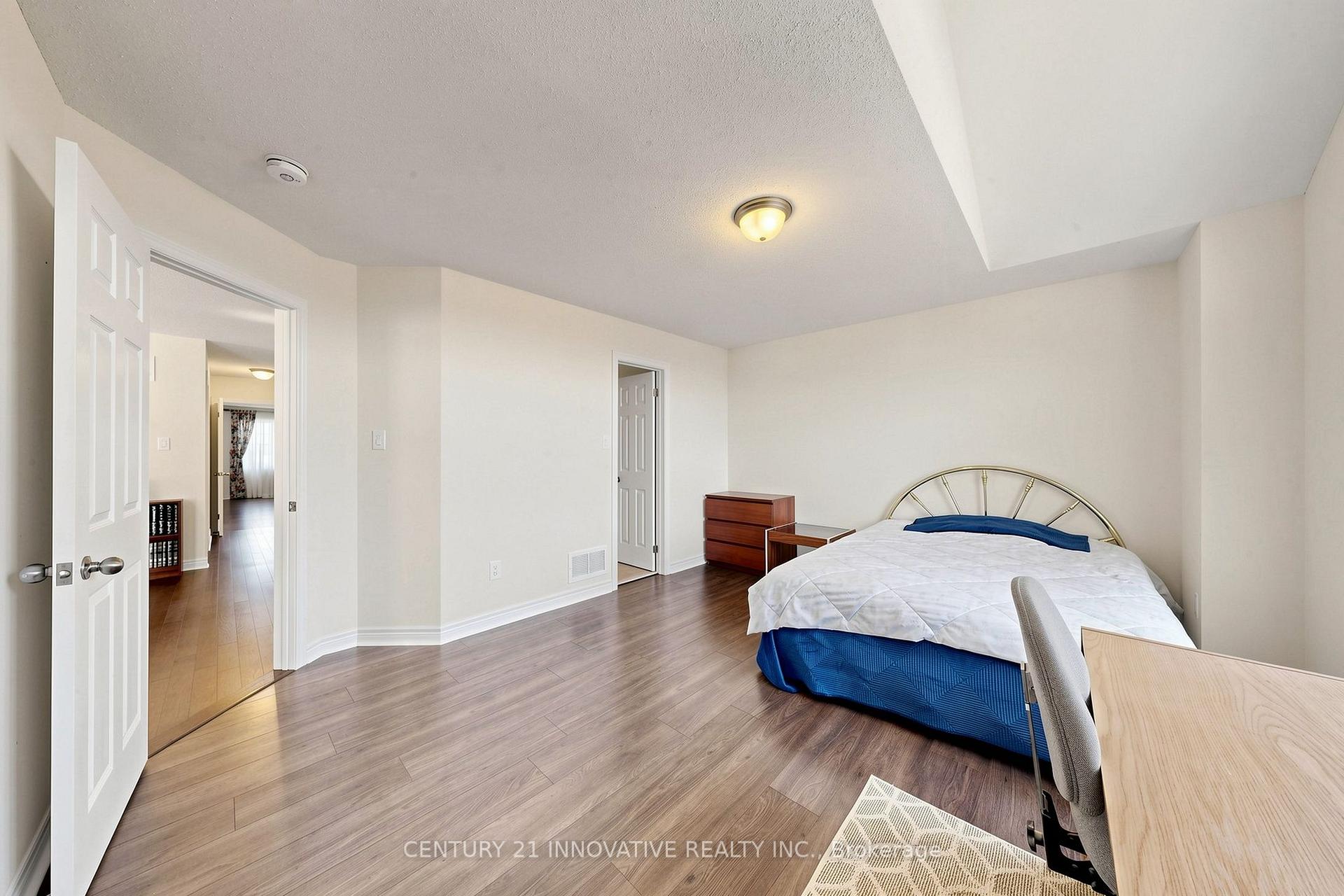 Photo 32 of 55 Sharplin Drive, Ajax, South East — HOMEH