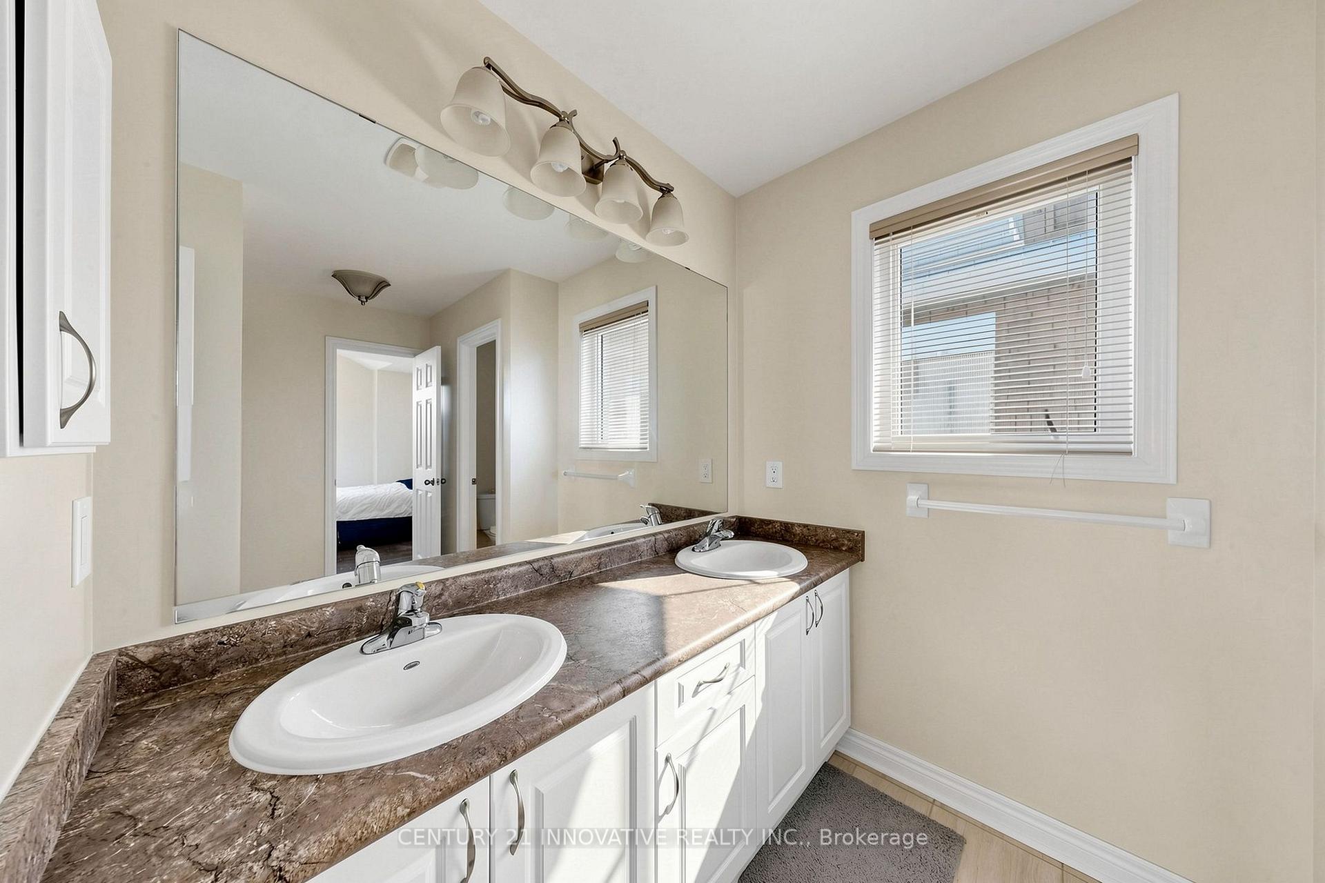 Photo 34 of 55 Sharplin Drive, Ajax, South East — HOMEH
