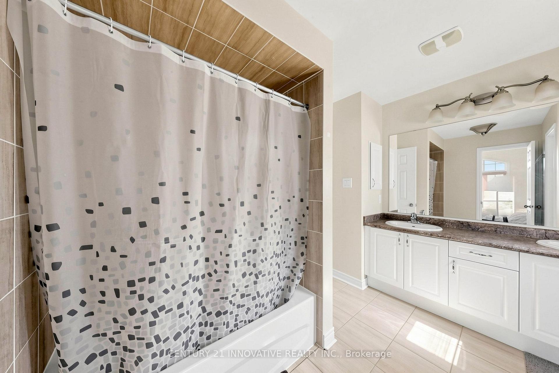 Photo 35 of 55 Sharplin Drive, Ajax, South East — HOMEH