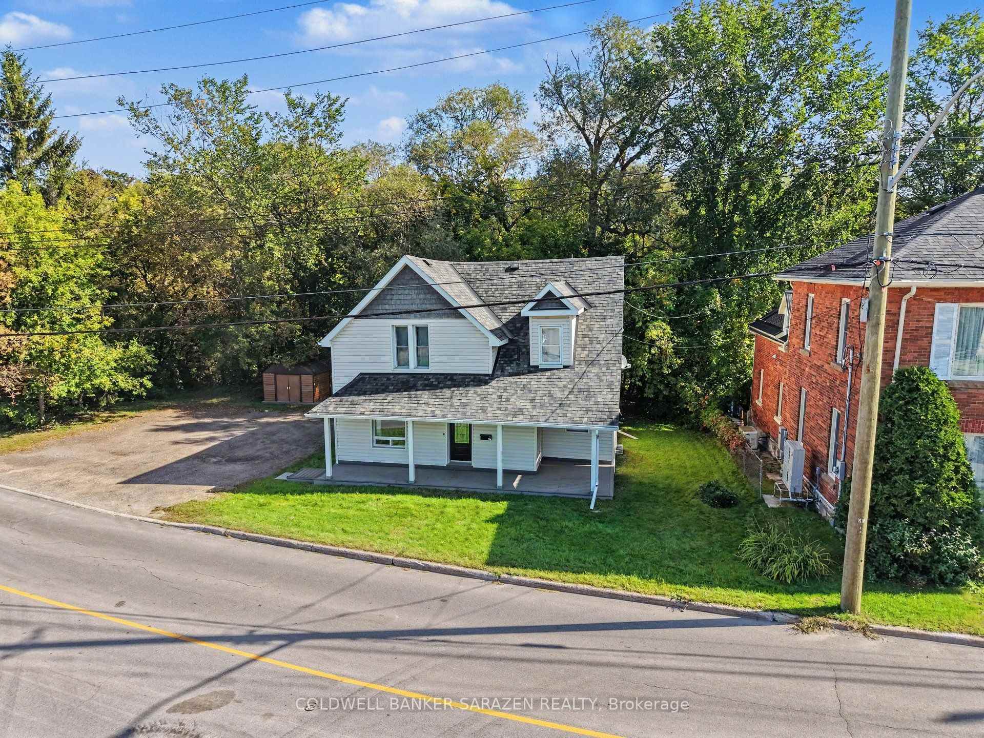 Photo 4 of 447 Raglan Street S, Renfrew, Renfrew — HOMEH