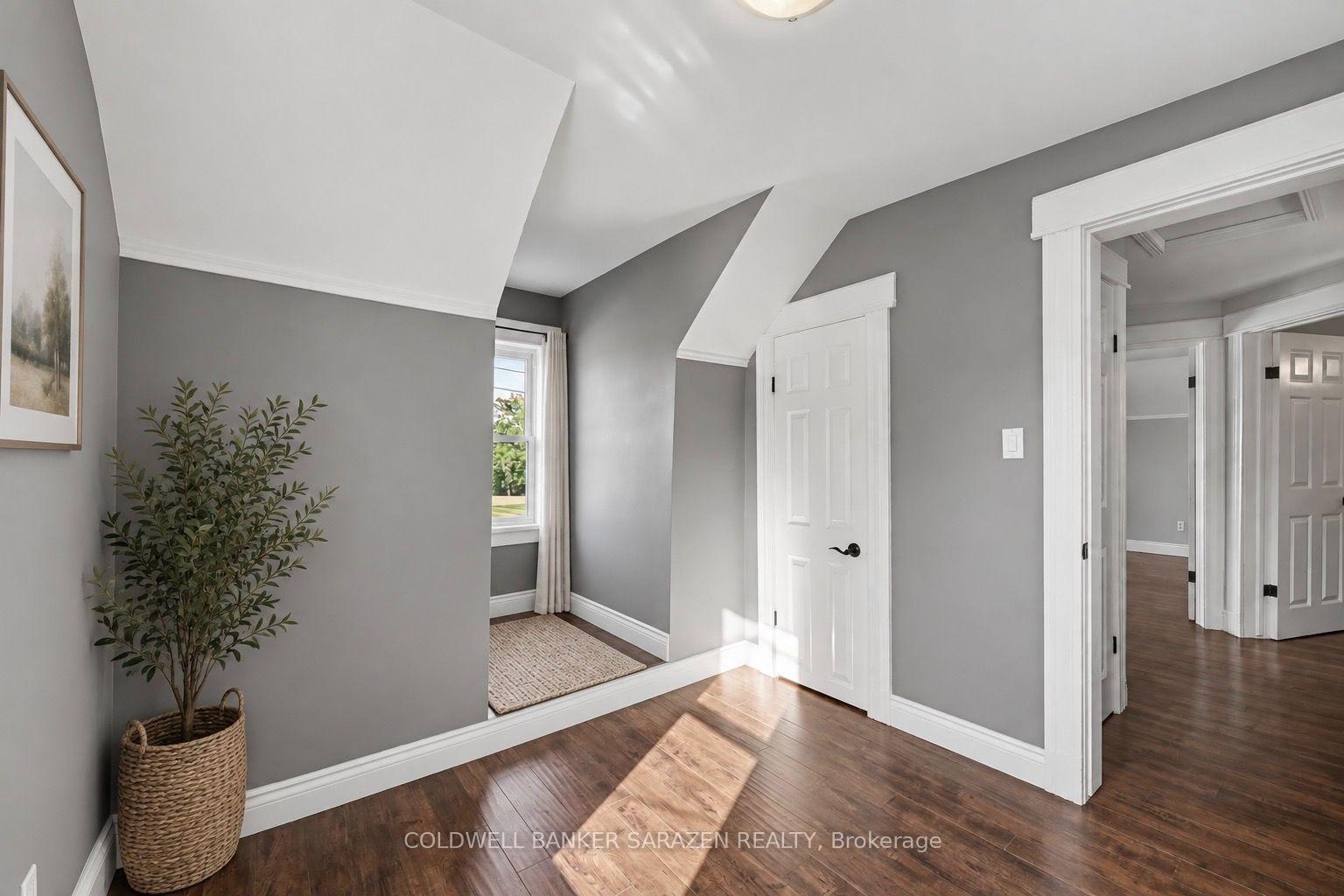 Photo 28 of 447 Raglan Street S, Renfrew, Renfrew — HOMEH