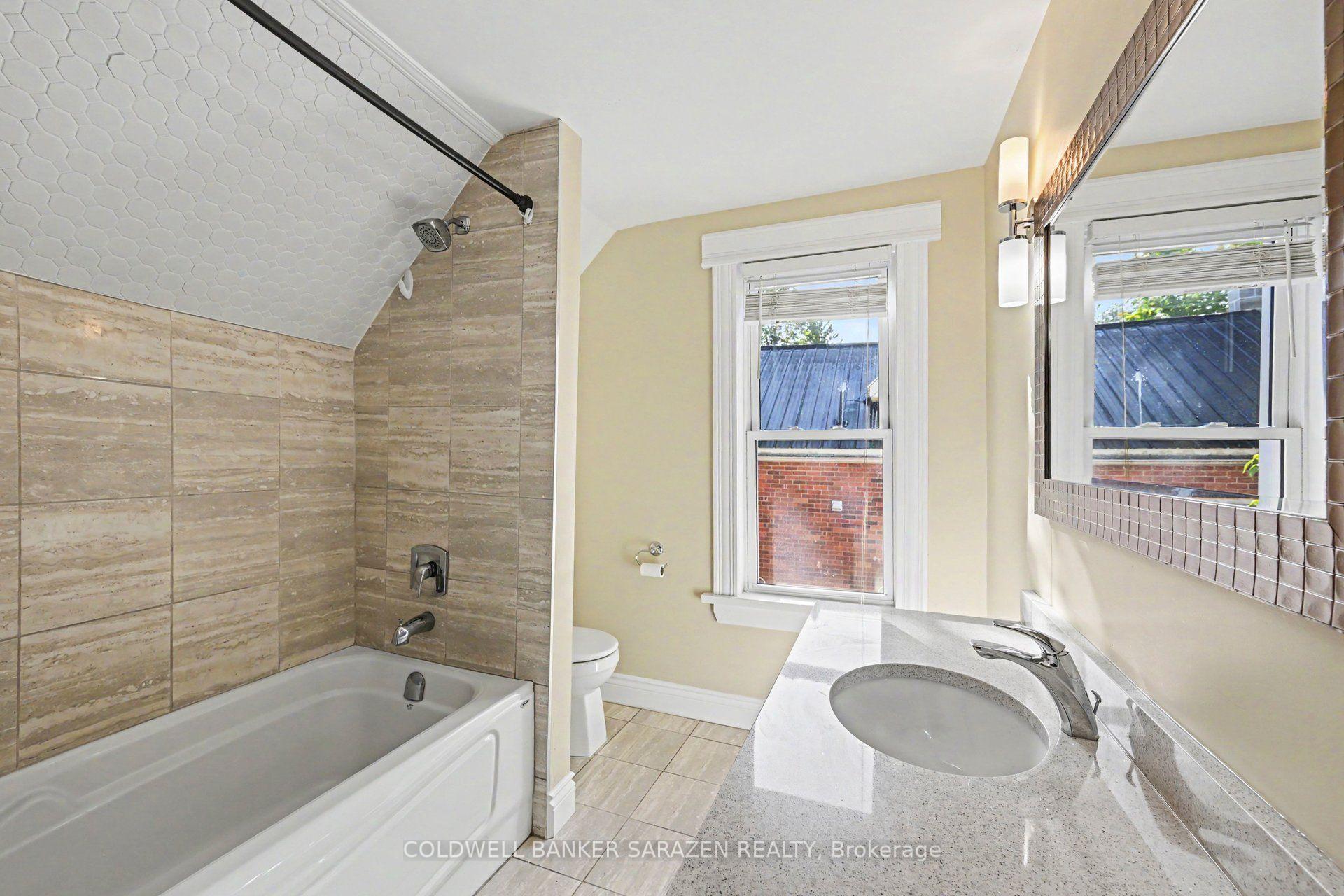 Photo 29 of 447 Raglan Street S, Renfrew, Renfrew — HOMEH