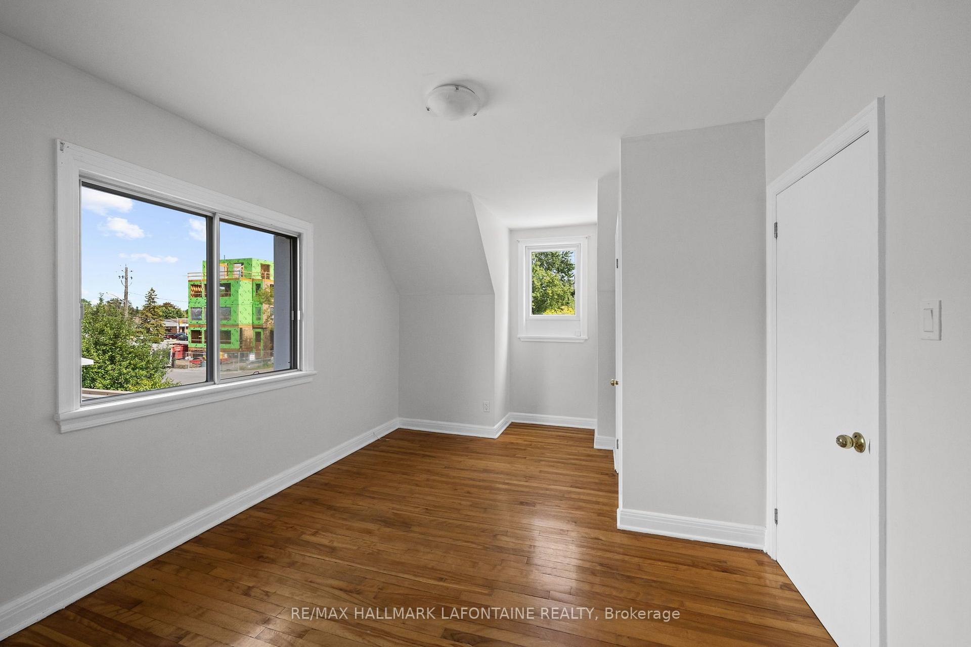 Photo 17 of 828 Roseview Avenue, Ottawa, Britannia Heights — HOMEH