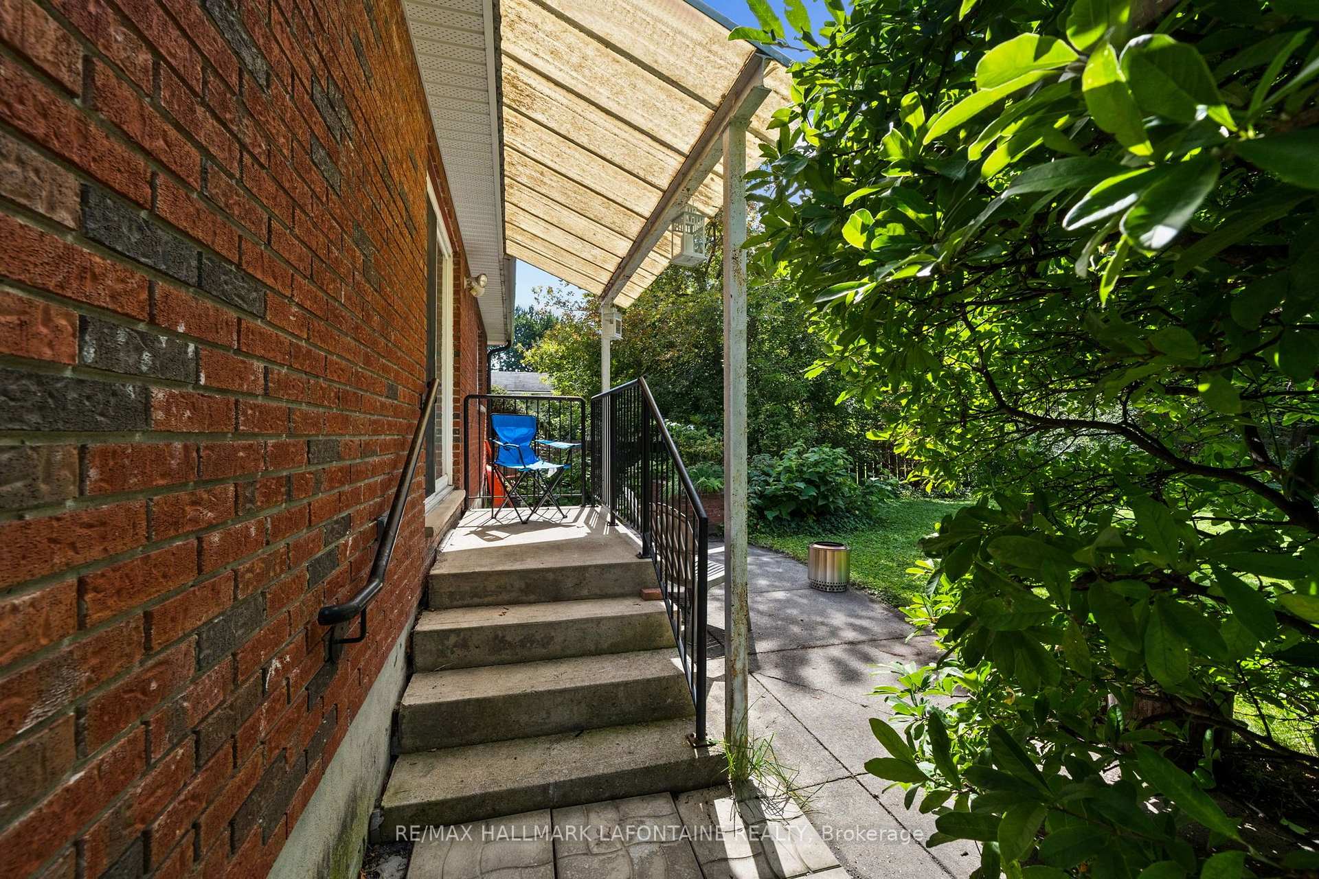 Photo 43 of 828 Roseview Avenue, Ottawa, Britannia Heights — HOMEH