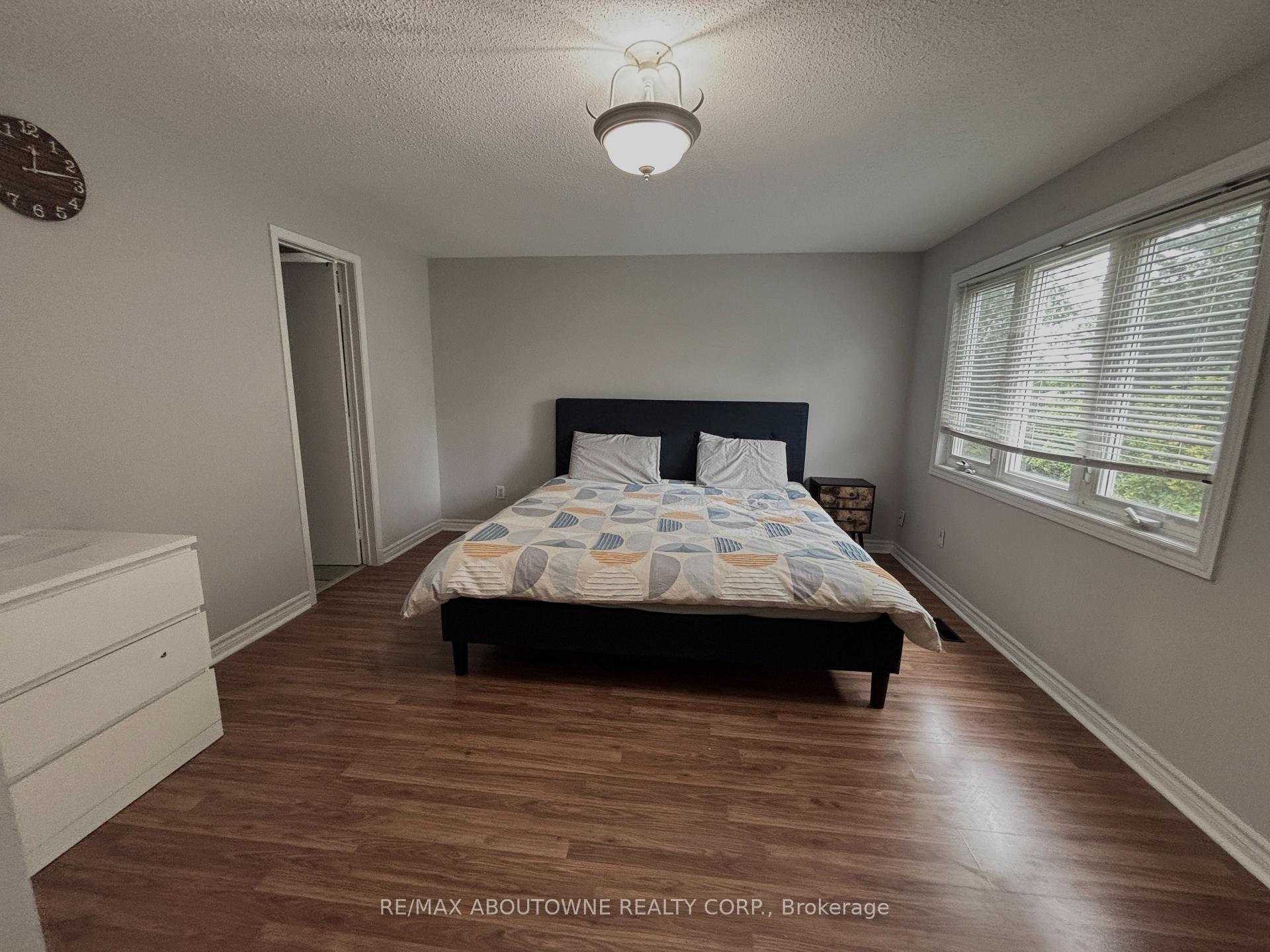 Photo 13 of 3072 Patrick Crescent, Mississauga, Meadowvale — HOMEH
