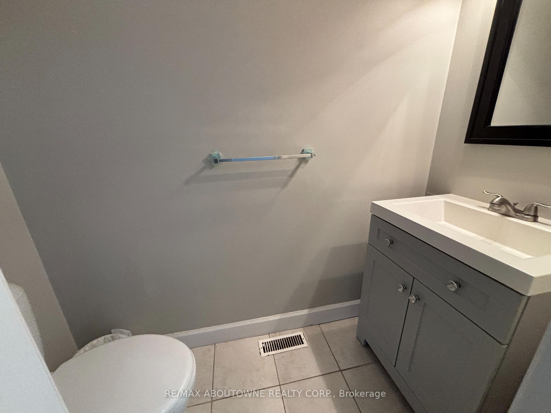 Photo 28 of 3072 Patrick Crescent, Mississauga, Meadowvale — HOMEH