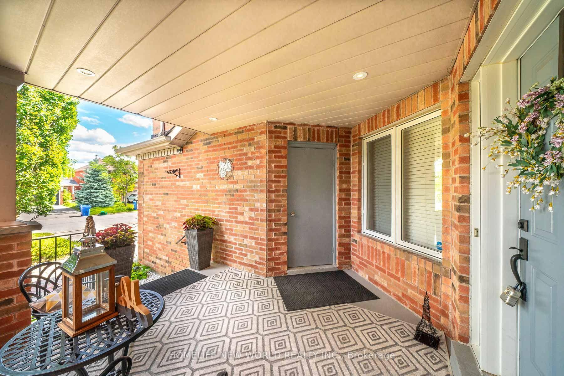 Photo 3 of 397 Hewitt Circle, Newmarket, Summerhill Estates — HOMEH