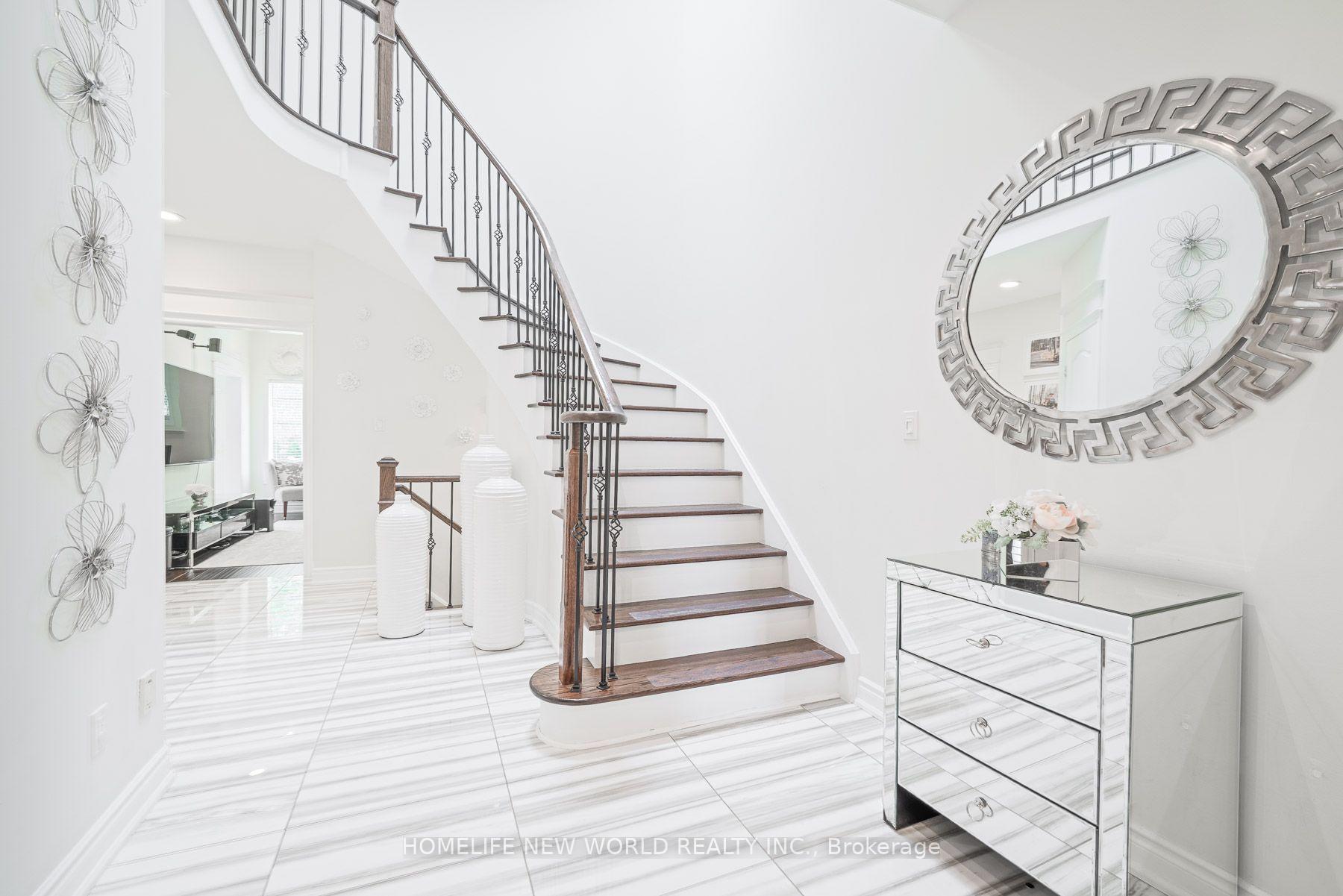 Photo 6 of 397 Hewitt Circle, Newmarket, Summerhill Estates — HOMEH