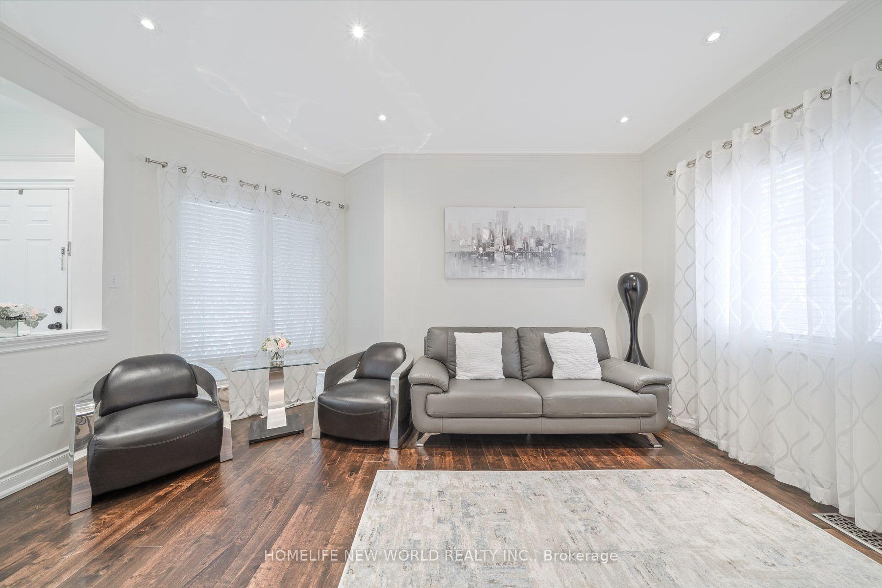 Photo 7 of 397 Hewitt Circle, Newmarket, Summerhill Estates — HOMEH