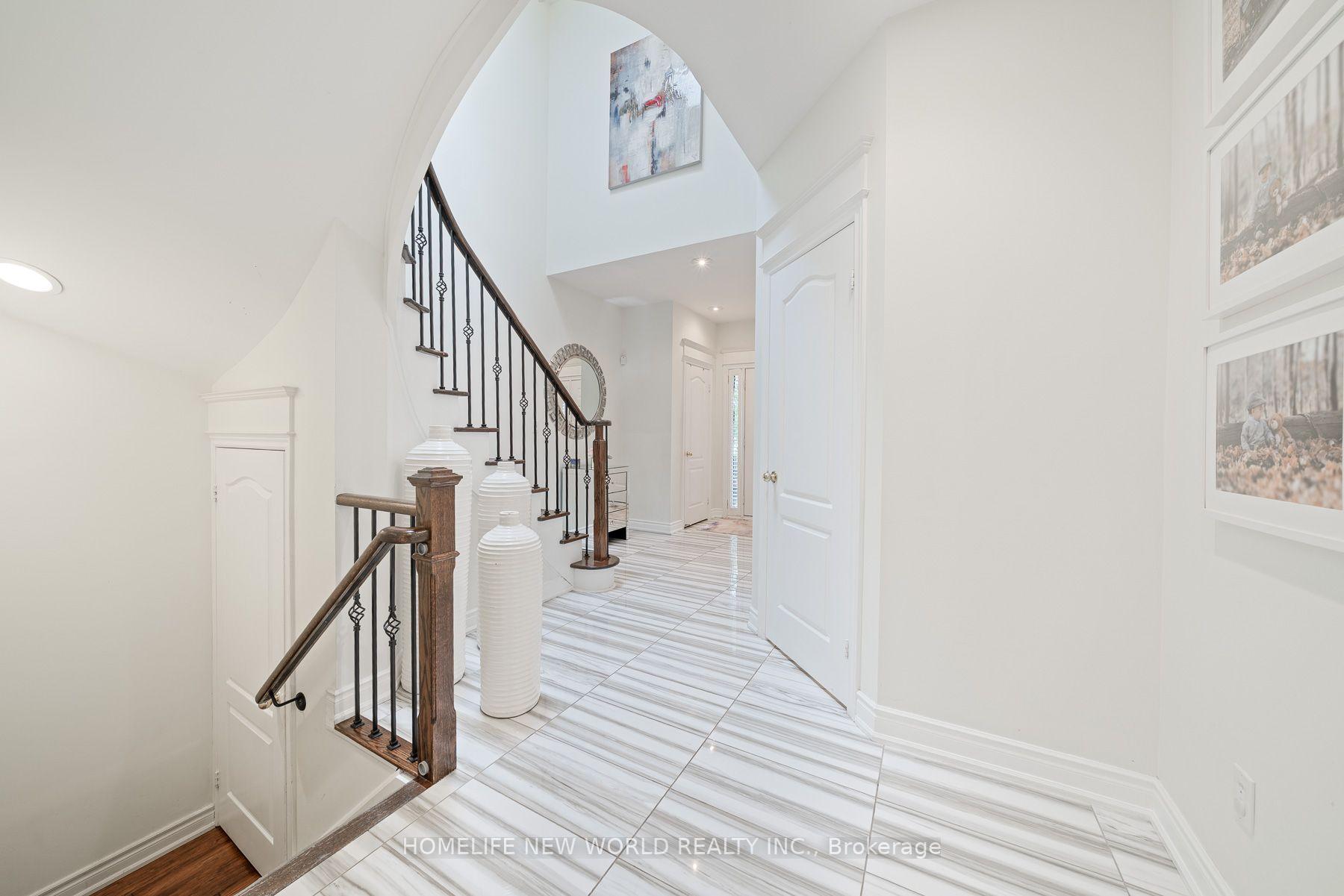 Photo 9 of 397 Hewitt Circle, Newmarket, Summerhill Estates — HOMEH