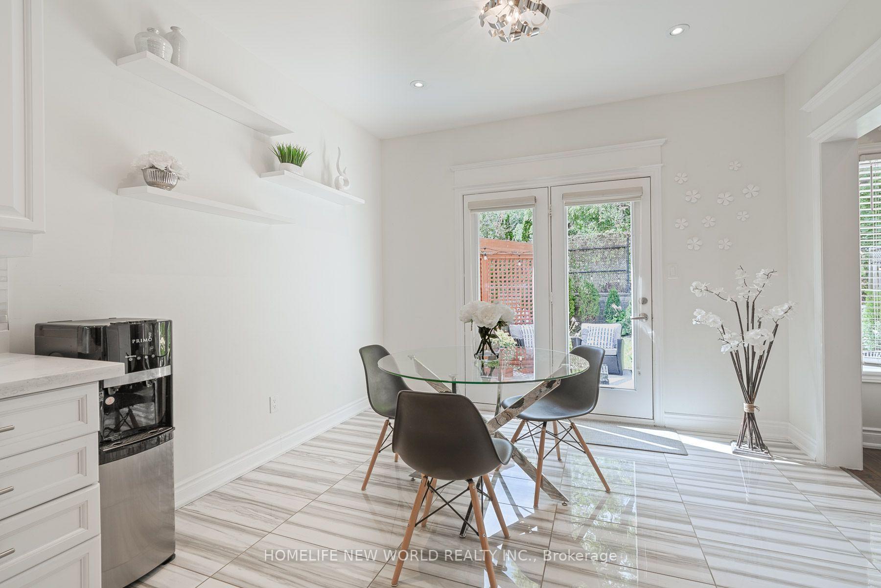 Photo 14 of 397 Hewitt Circle, Newmarket, Summerhill Estates — HOMEH